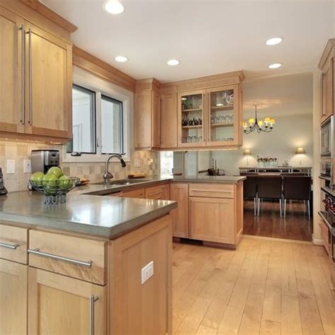 Modern kitchen design with light maple kitchen cabinets classic. Light Maple Cabinets-- Countertop/Backsplash colour ideas ...