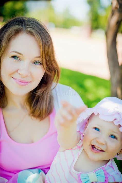 Look There Stock Image Image Of Mother Human Caucasian 25591047