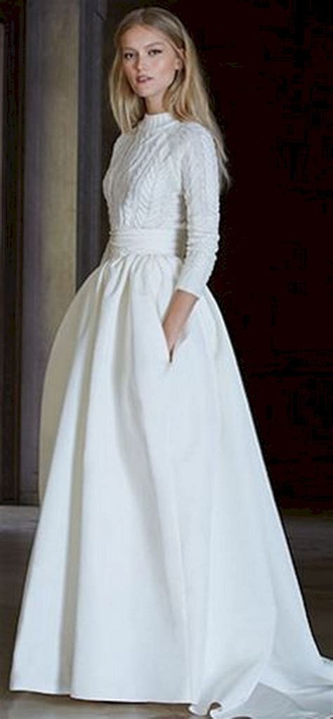 30 Romantic Winter Wedding Dresses Ideas For Perfect Wedding
