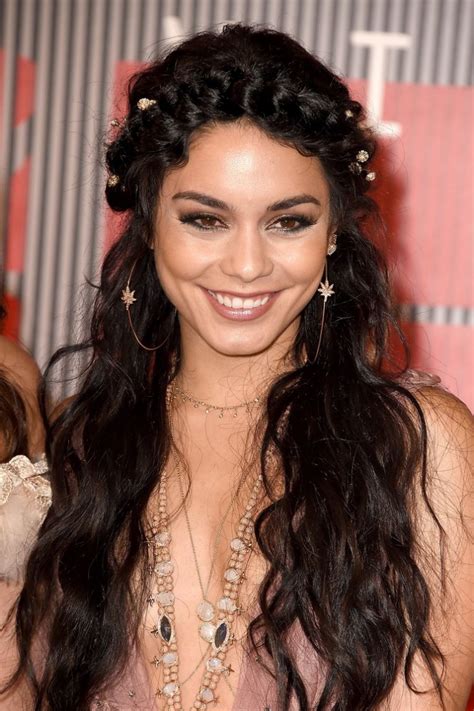 Just a few weeks ago, we broke the news that vanessa hudgens had cut her hair into a blunt bob with a fringe, sending the all things hair team into a frenzy. 21+ Prom Hairstyles Updos Ideas, Designs | Design Trends ...