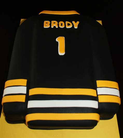 1536 x 2048 jpeg 1001 кб. Creative Cakes by Lynn: Bruins jersey cake & puck smash cake
