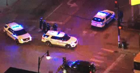 Two Men Shot 1 Fatally In West Garfield Park Drive By Cbs Chicago
