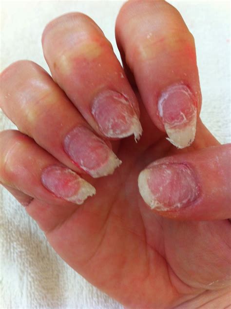 Dipped nails vs gel nails vs acrylic. Claws with Class: Why Acrylic Nails Suck