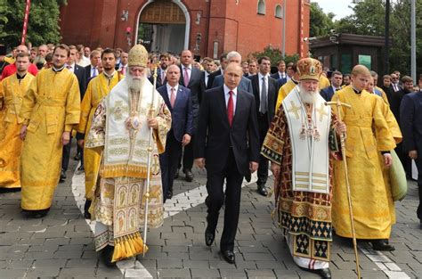Во вторник, 27 июля, в киеве прошёл крестный ход в честь дня крещения руси, собравший многие тысячи верующих из всех регионов украины. Крестный ход в Киеве в Москве кадры: "Киев - мать городов ...