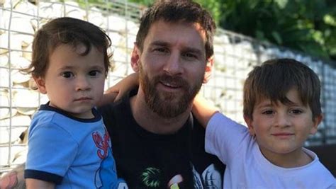 Así Se Divierte Messi Con Sus Hijos
