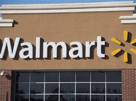 Wal-Mart syncs Black Friday deals online and in store