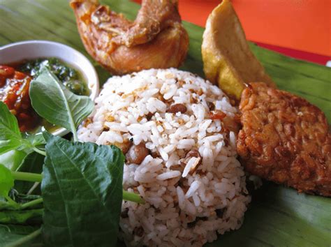 Maybe you would like to learn more about one of these? 20+ Makanan Khas Sunda yang Menggoyang Lidah dan Bikin Kangen