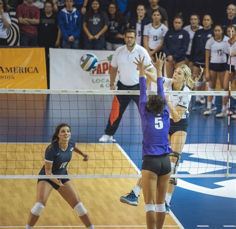 Byu Women S Volleyball Earns Th Sweep Of The Season The Daily Universe