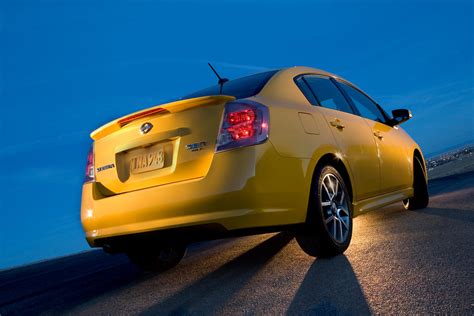 The Nissan Sentra Se R Is A Forgotten Performance Bargain Carbuzz