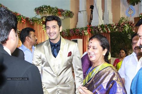 Arulnidhi Keerthana Wedding Reception Stills Photo 12 Of 46