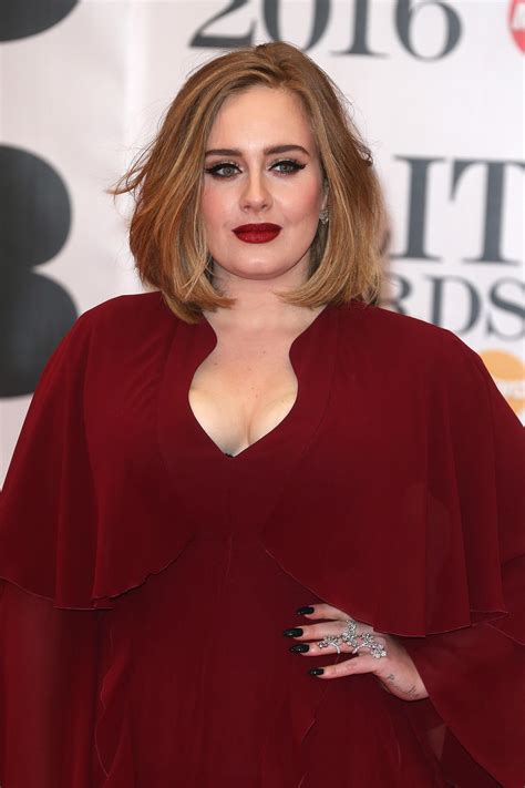 Adele Cements Her Role As Celebrity Everywoman With Two Makeup Free Instagrams Vogue