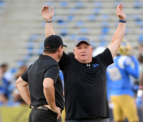 30 Ucla Football Players Dont Trust Chip Kelly Say Ucla Has