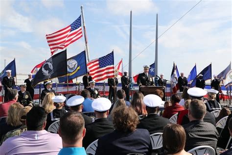 Uss Stethem Ddg 63 Holds Change Of Command Ceremony Naval Surface