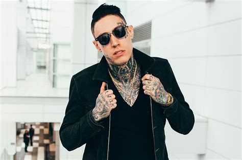 trace-cyrus-launches-solo-career-with-lights-out