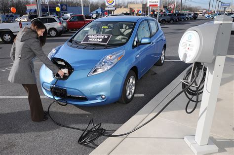 Californians' purchases of plug-in electric cars top 100,000 - LA Times