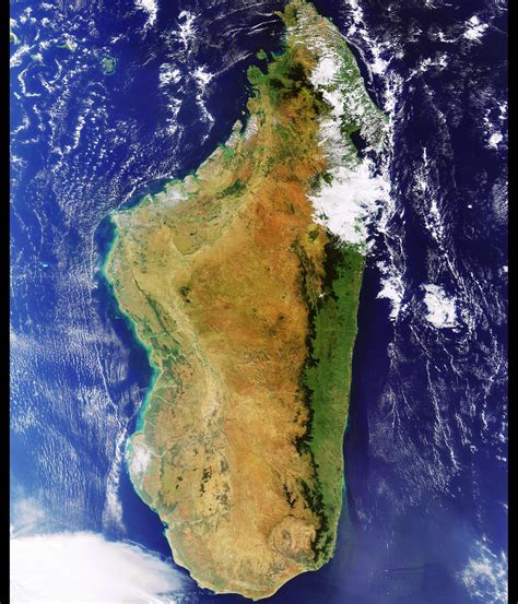 Space In Images 2006 12 A Virtually Cloudless Image Of Madagascar