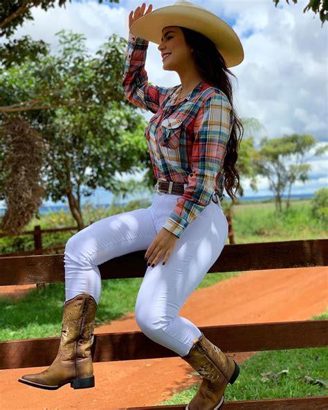 manu freitas no instagram “ 💛” looks country feminino roupas estilo country looks