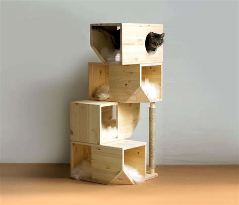 Arbre à chat motega beige de nobby: Arbre à chat cube : la forme géométrique et design