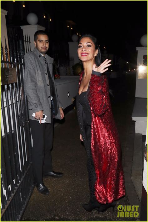 Nicole Scherzinger Flashes A Smile After X Factor Uk Finale In London Photo Kelly