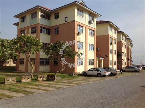 Warna cat rumah yang bagus dan menarik. Bilik Sewa Di Villa Impian, Kota Warisan, Sepang: Bilik ...