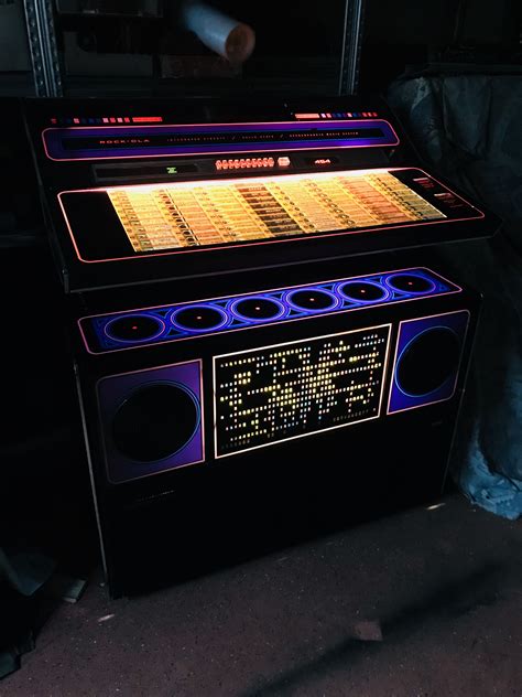Rockola jukebox454 | Jukeboxes, Jukebox, Old radios