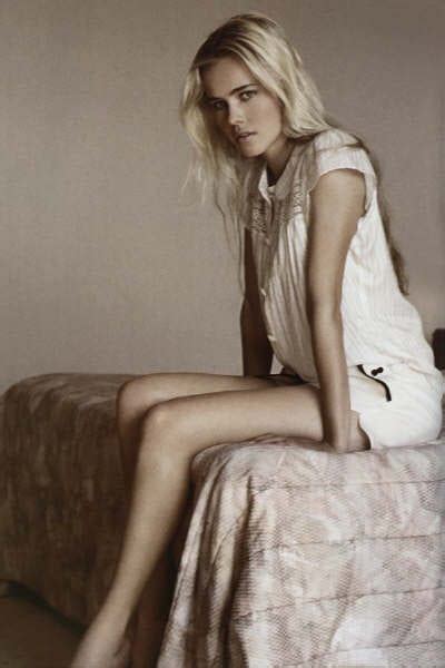 Picture Of Isabel Lucas