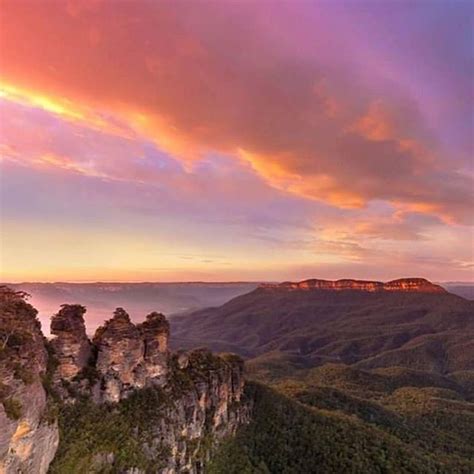 Incredible Sunset Shot Of The Three Sisters Captured By Melanieann