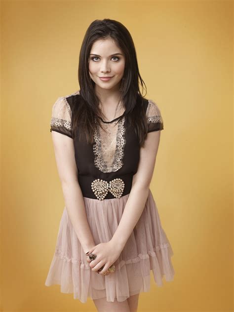 Grace Phipps Outfits