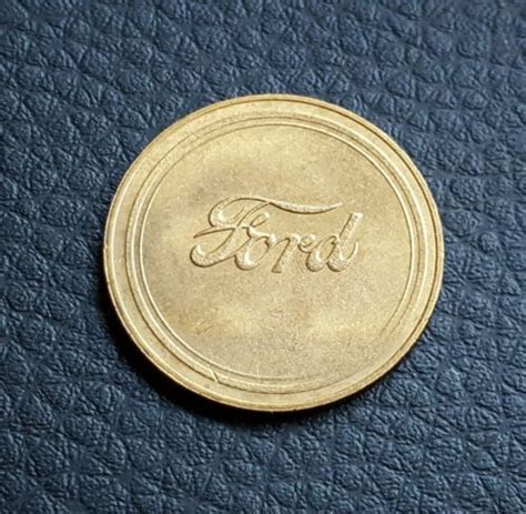 VINTAGE FRANKLIN MINT 1918 FORD MODEL T CAR TOKEN -- Antique Price