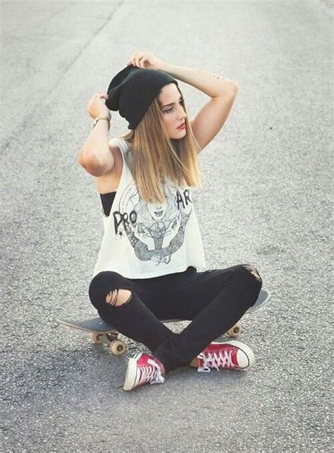 Pin Di ༺leͥgeͣnͫd༻ Faiza Su Grunge Ragazze Skater Stile Moda