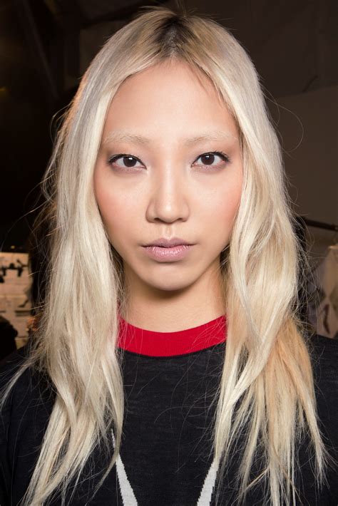 How to Dye Asian Hair Blonde