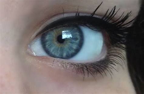 Was Verrät Deine Augenfarbe über Dich Augen Farbe Augenfarbe Augen