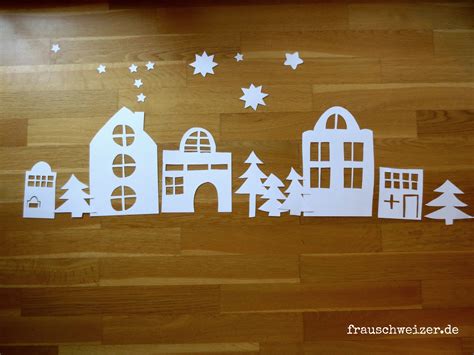 Fensterbilder tonkarton familie pinguin winter. fensterbild, deko, fensterbild häuser, häuser im Winter, | DIY Dekoration und Kreatives ...