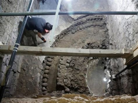 Aztec Tower Of Skulls Found In Tenochtitlan Mexico City Daily Telegraph