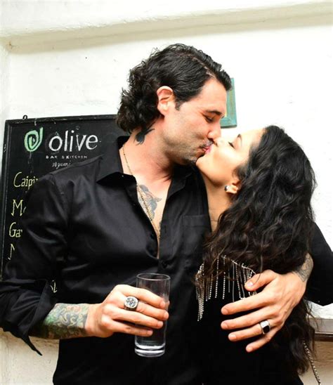 Inside Pics Sunny Leone Shares A Kiss With Husband Daniel Weber At Her 41st Birthday Bash 41