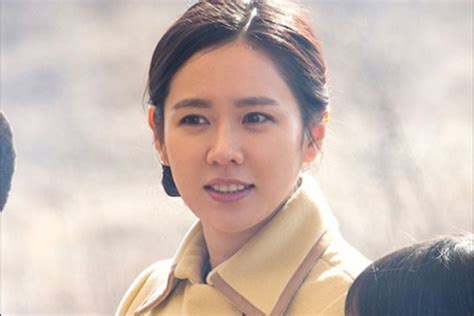 However, this still remains a circulated rumor between these girls. Son Ye Jin Age, Husband, New Drama, Instagram, So Ji Sub ...
