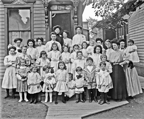 History in Photos: Detroit Publishing - Kids