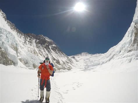 En este 2019 quizá se vaya a batir el récord de montañistas que han subido hasta la cima del everest y que data del año pasado: El documental sobre Juan Pablo Mohr en el Everest: "Él ...