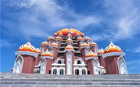 Mengagumi Keindahan Arsitektur Masjid 99 Kubah Di Kota Makassar