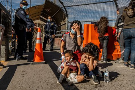 Migrant Families At Us Mexico Border Deported By Surprise The New York Times
