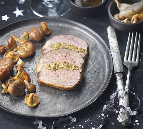 Rôti de magret de canard Montfort et sa farce aux marrons aux