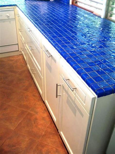 Kitchen tile countertops do amazing in providing space with beauty and durability in a very significant way. Hot Décor Trend: 24 Tile Kitchen Countertops - DigsDigs