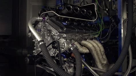 Listen To Volvos V8 Supercar Engine Top Gear