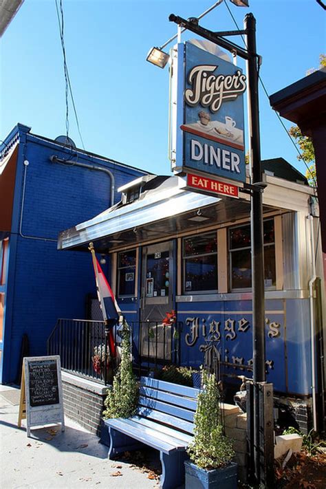 10 Awesome Diners In Rhode Island