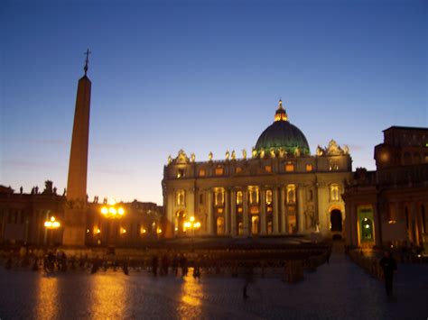 See The Vatican Museums At Night Illuminate Your Experience