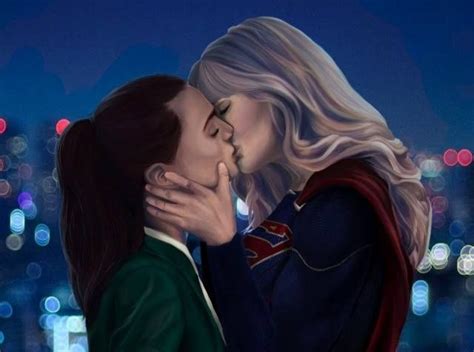 Pin By K Momille On Supercorp ️ Supergirl Comic Kara Danvers Supergirl Supergirl