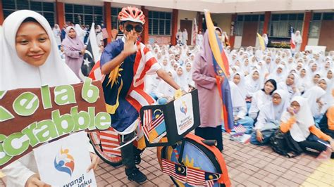 Malaysia hari ini membawa liputan khas sempena sambutan hari kemerdekaan dengan lintas langsung dari 3 lokasi berbeza. SAMBUTAN HARI KEMERDEKAAN 2019 SMKAM2 - YouTube