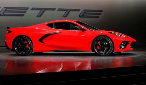 Chevrolet Unveils New Mid Engine C8 Corvette