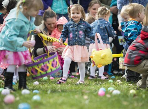 Hundreds Gather For Riverfront Park Easter Egg Hunt The Spokesman Review