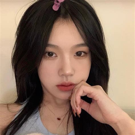 ulzzang girl🍒 on instagram “weibo ·妮妮乏了· 🍊” korean girl photo asian girl pretty makeup